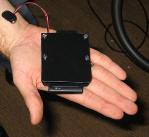 Une interface Wifi dans une main.