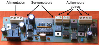 Carte 2 servo-moteurs / 4 lampes (transistors).